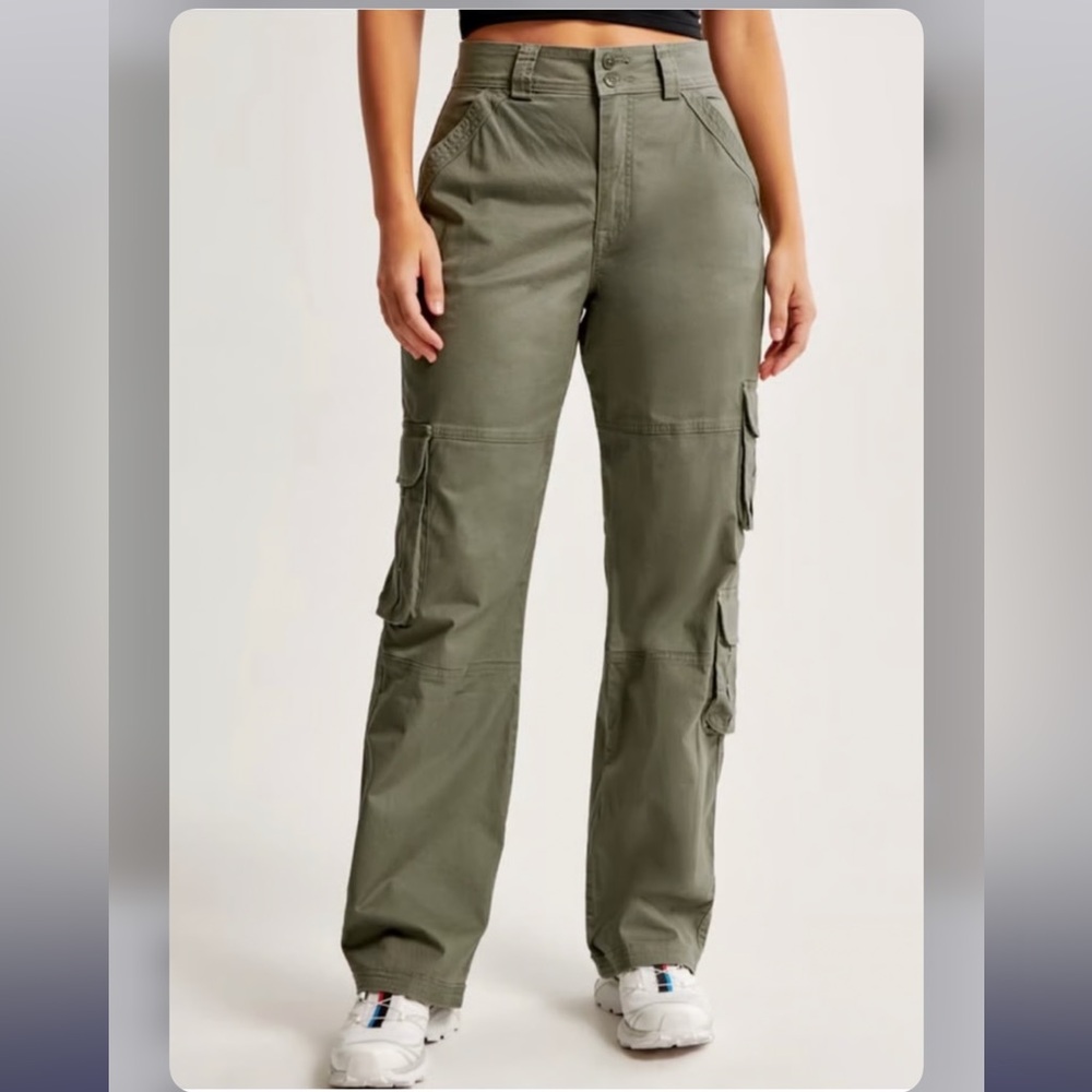 Abercrombie & Fitch Curve Love Relaxed Cargo Pant 26L